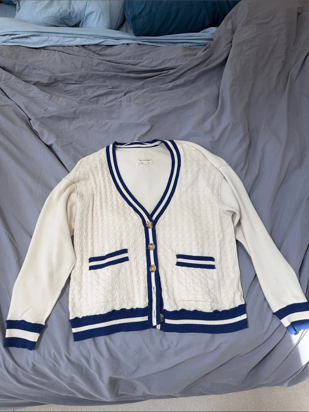 Free People white cable